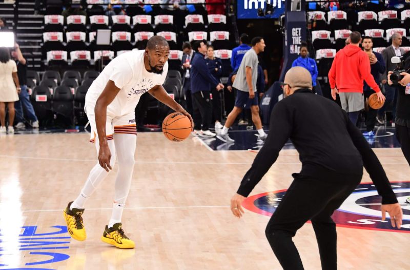 Durant không chỉ là ngôi sao mà còn là người bạn, người đồng đội chân thành và nhiệt huyết.