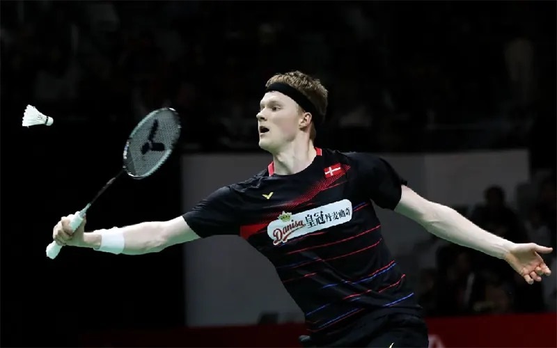 Phong cách linh hoạt thay đổi nhịp độ trận đấu ấn tượng của Anders Antonsen 
